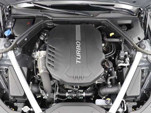 Used 2023 Genesis G70 3.3T w/ Sport Prestige Package RWD image 9