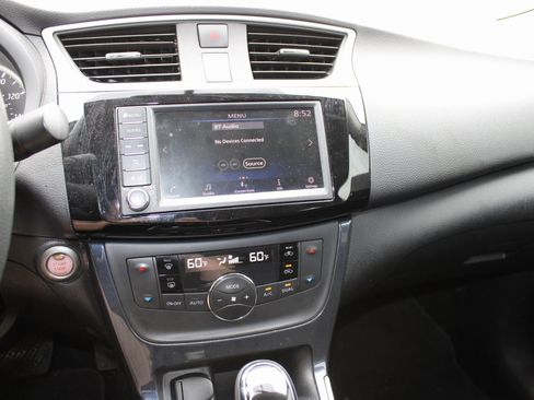 Used 2019 Nissan Sentra SR image 6