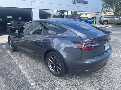 Used 2022 Tesla Model 3 Long Range image 8