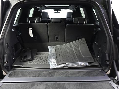 New 2025 Lincoln Navigator Reserve w/ Jet Appearance Package image 19