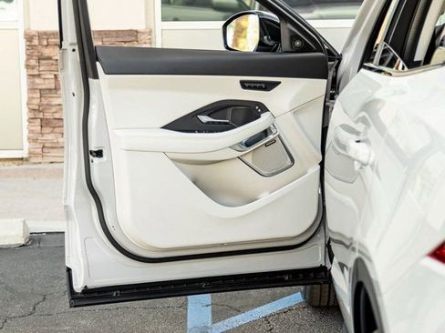 Used 2022 Jaguar E-PACE SE image 12