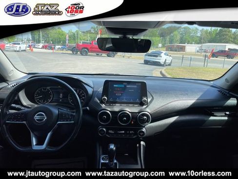 Used 2023 Nissan Sentra SR w/ Electronics Package FWD image 12