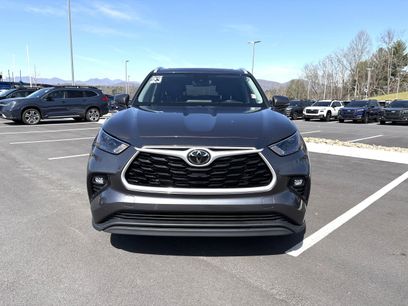 Used 2023 Toyota Highlander XLE