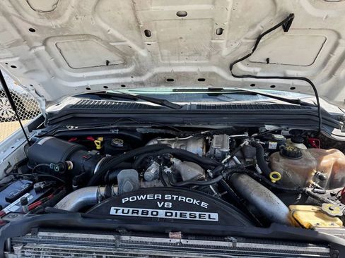 Used 2008 Ford F550 2WD Regular Cab Super Duty image 9