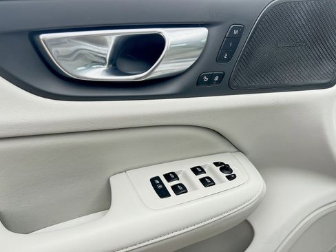 Certified 2023 Volvo S60 B5 Plus w/ Climate Package image 15