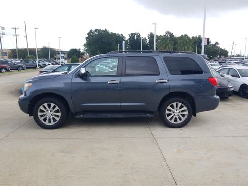 Used 2010 Toyota Sequoia Limited RWD image 4