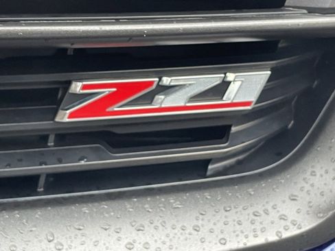 Used 2017 Chevrolet Colorado Z71 image 9