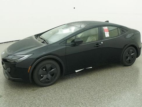 New 2026 Toyota Prius LE image 2