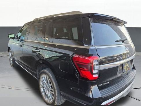 Used 2022 Ford Expedition Platinum image 5