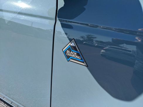 Certified 2022 Ford Bronco Black Diamond image 11