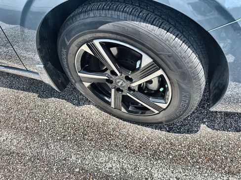 Used 2024 Nissan Sentra SV w/ All-Weather Package FWD image 4