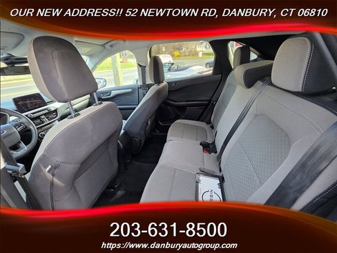 Used 2022 Ford Escape SE image 4