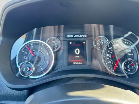 Used 2024 RAM 2500 Big Horn image 29