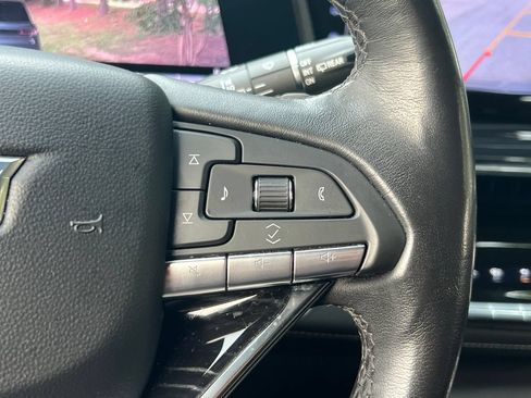 Used 2024 Cadillac Escalade ESV Sport AWD/4WD image 28