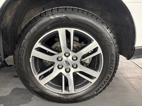 Used 2024 Ford Expedition Limited RWD image 10