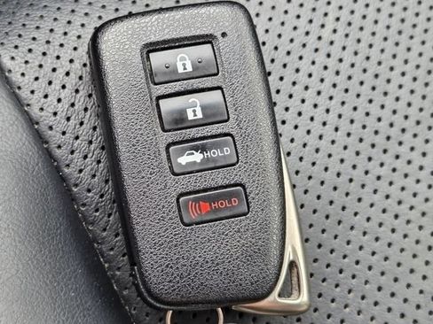 Used 2014 Lexus ES 350 w/ Luxury Package FWD image 36