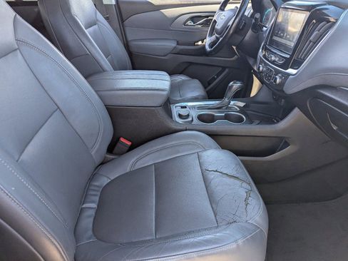 Used 2019 Chevrolet Traverse Premier w/ Driver Confidence II Package image 12