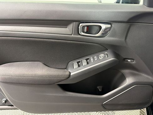 Used 2025 Honda Civic Sport image 11