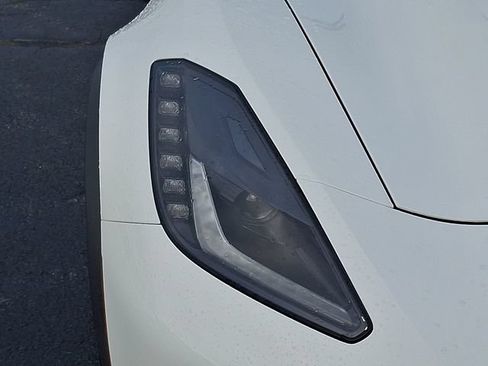 Used 2016 Chevrolet Corvette Z06 RWD image 9