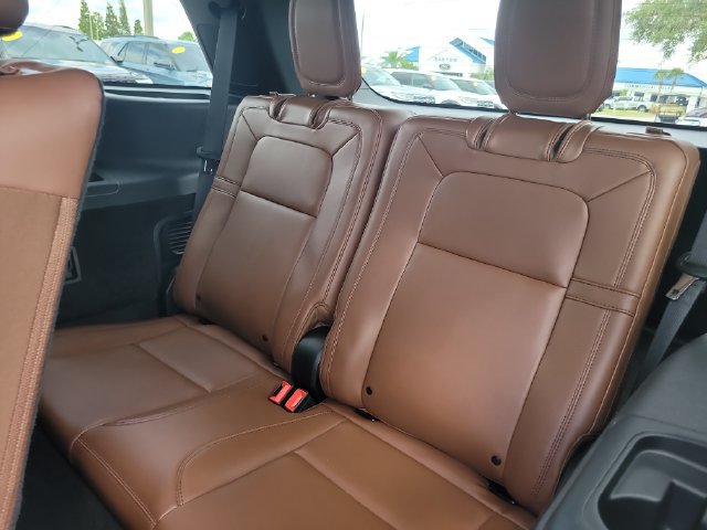 Used 2023 Lincoln Aviator Reserve w/ Equipment Group 201A RWD image 15