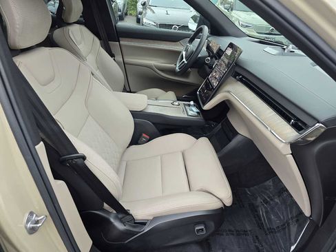 Certified 2025 Volvo EX90 Ultra image 12