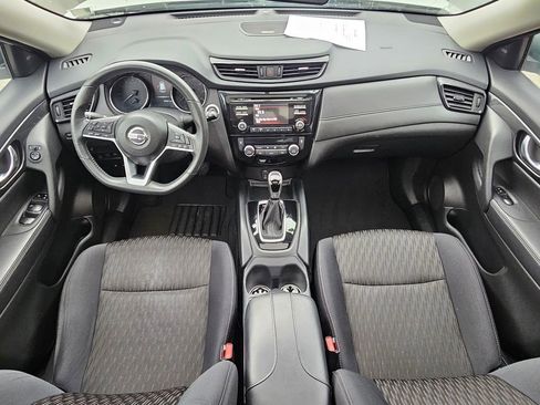 Used 2017 Nissan Rogue SV image 15