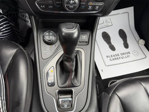 Used 2022 Jeep Cherokee Trailhawk w/ Sound & Nav Group image 21