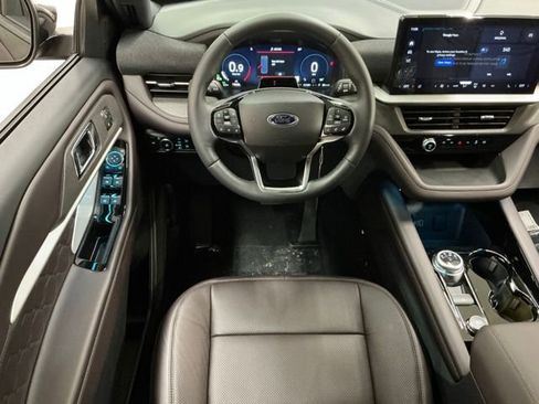 New 2026 Ford Explorer Platinum AWD/4WD image 13
