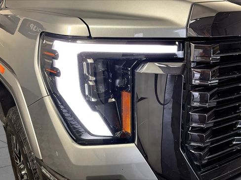 Certified 2024 GMC Sierra 2500 Denali Ultimate AWD/4WD image 27