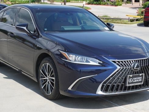 Used 2024 Lexus ES 350 w/ Premium Package image 3
