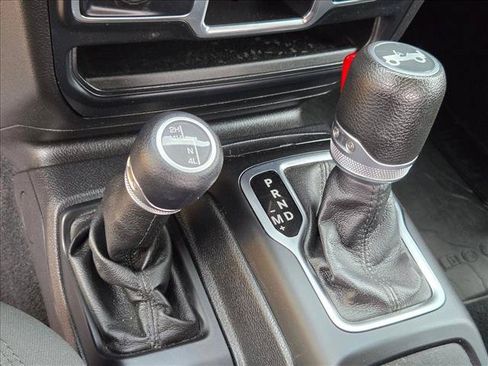 Used 2019 Jeep Wrangler Sport AWD/4WD image 19