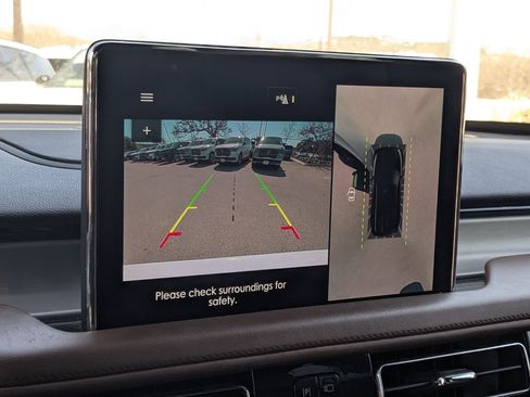 Used 2023 Lincoln Aviator Reserve w/ Equipment Group 201A image 16