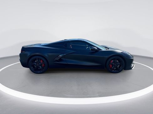 Used 2025 Chevrolet Corvette Stingray Premium Conv w/ Z51 Performance Package RWD image 10