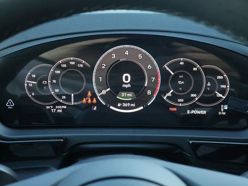 Certified 2026 Porsche Cayenne E-Hybrid Coupe AWD/4WD image 22