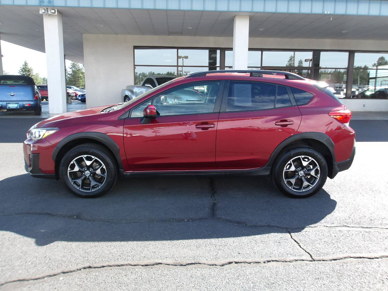 Used 2018 Subaru Crosstrek 2.0i Premium AWD/4WD image 2