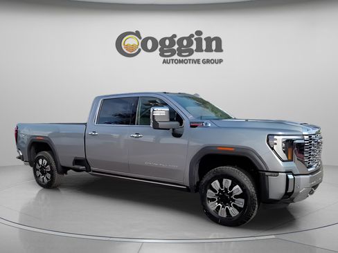 New 2026 GMC Sierra 3500 Denali w/ Denali Reserve Package image 16