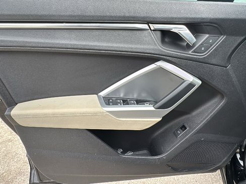 Used 2019 Audi Q3 2.0T Premium Plus image 12