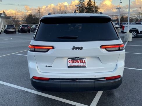 Used 2023 Jeep Grand Cherokee L Altitude image 4