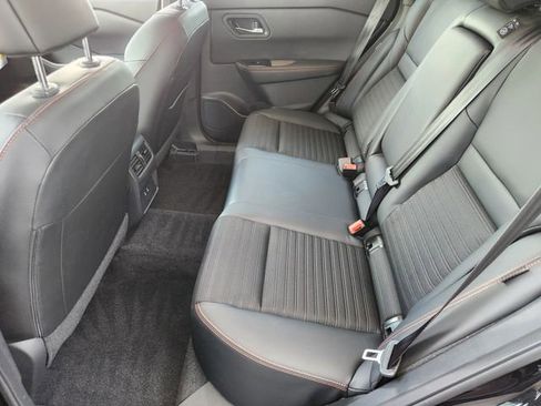 Certified 2025 Nissan Rogue SV image 24