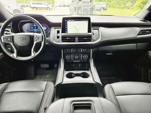 Used 2024 Chevrolet Tahoe Z71 w/ Luxury Package AWD/4WD image 15