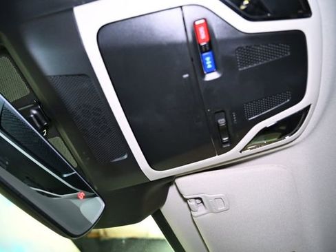 Used 2025 Subaru Outback Premium w/ Popular Package #1A image 34