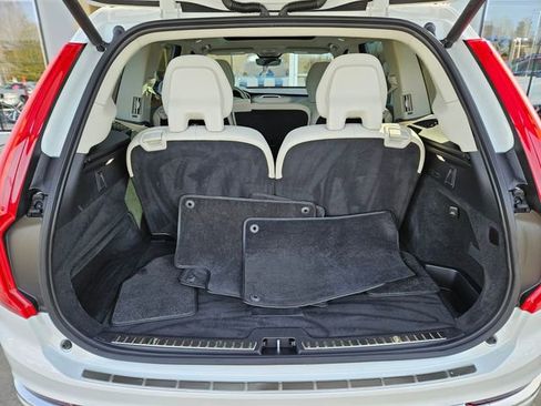 Used 2023 Volvo XC90 T8 Ultimate image 14