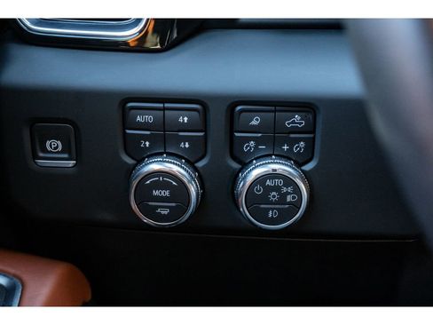 Used 2025 GMC Sierra 1500 Denali Ultimate image 29