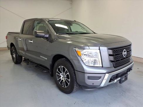 Certified 2021 Nissan Titan SV w/ SV Convenience Package image 1