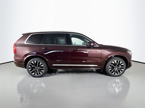 New 2025 Volvo XC90 B5 Plus w/ Protection Package image 8