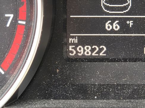 Used 2017 Volkswagen Jetta SE image 18