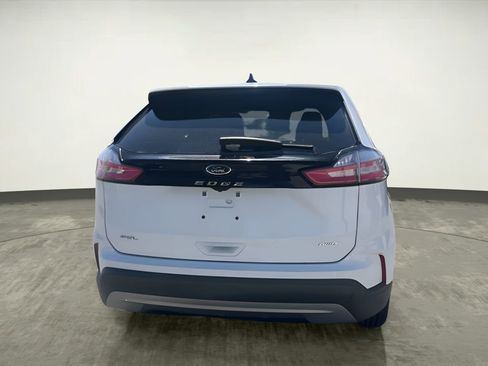 Used 2024 Ford Edge SEL image 5