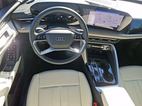 Used 2025 Audi Q5 Premium Plus w/ Premium Plus AWD/4WD image 11