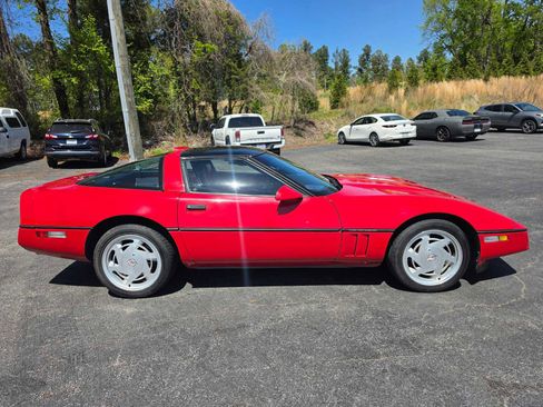 Used 1988 Chevrolet Corvette Coupe image 2
