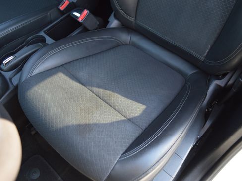 Used 2022 Buick Encore Preferred w/ Safety Package image 25